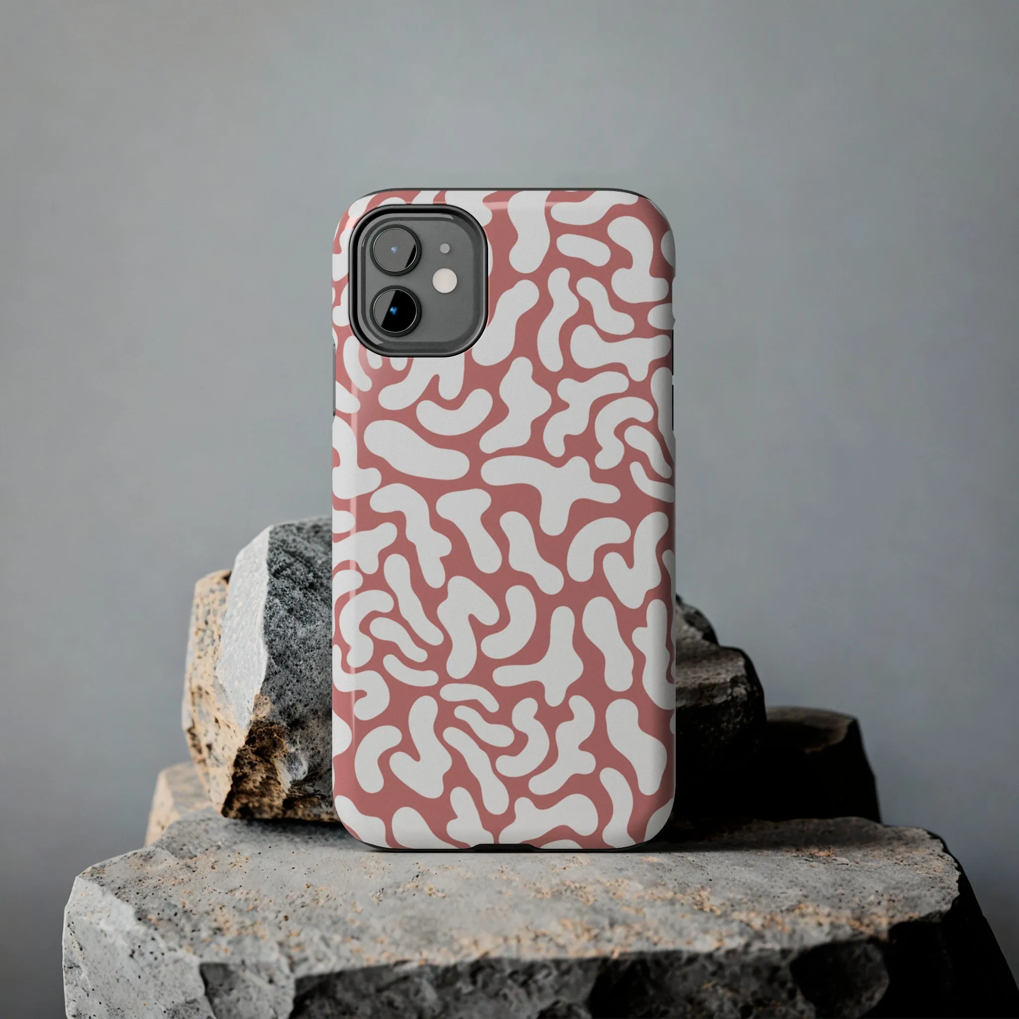 Chic Pink and White Pattern Cell Phone Cover: Stylish Device Protection