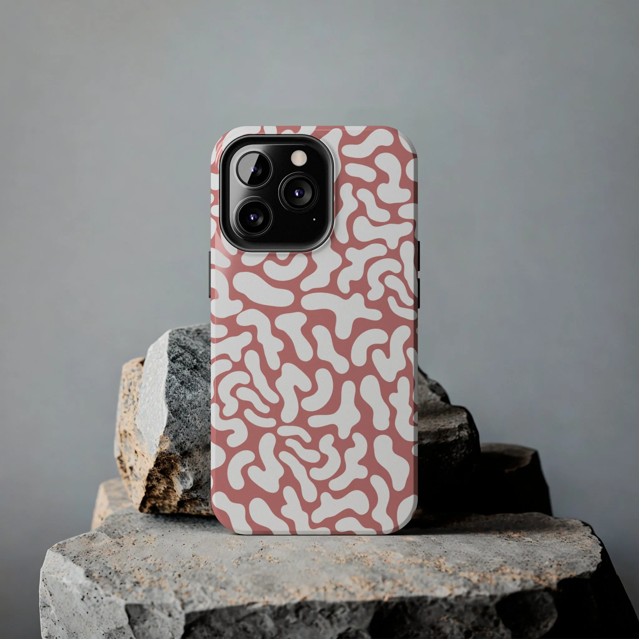 Chic Pink and White Pattern Cell Phone Cover: Stylish Device Protection