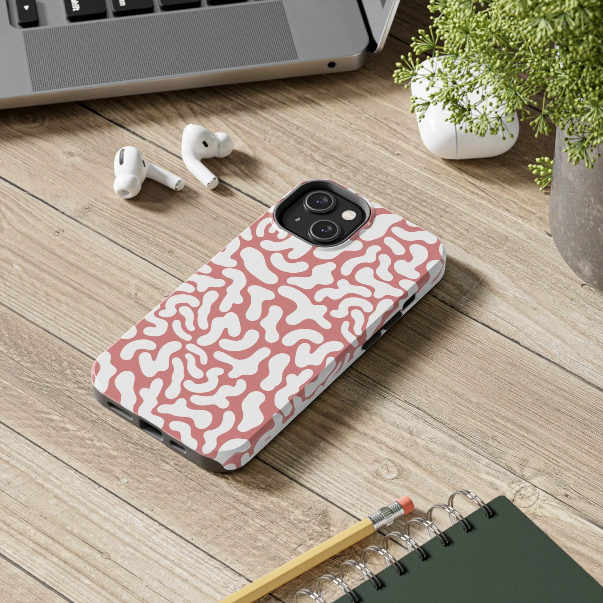 Chic Pink and White Pattern Cell Phone Cover: Stylish Device Protection