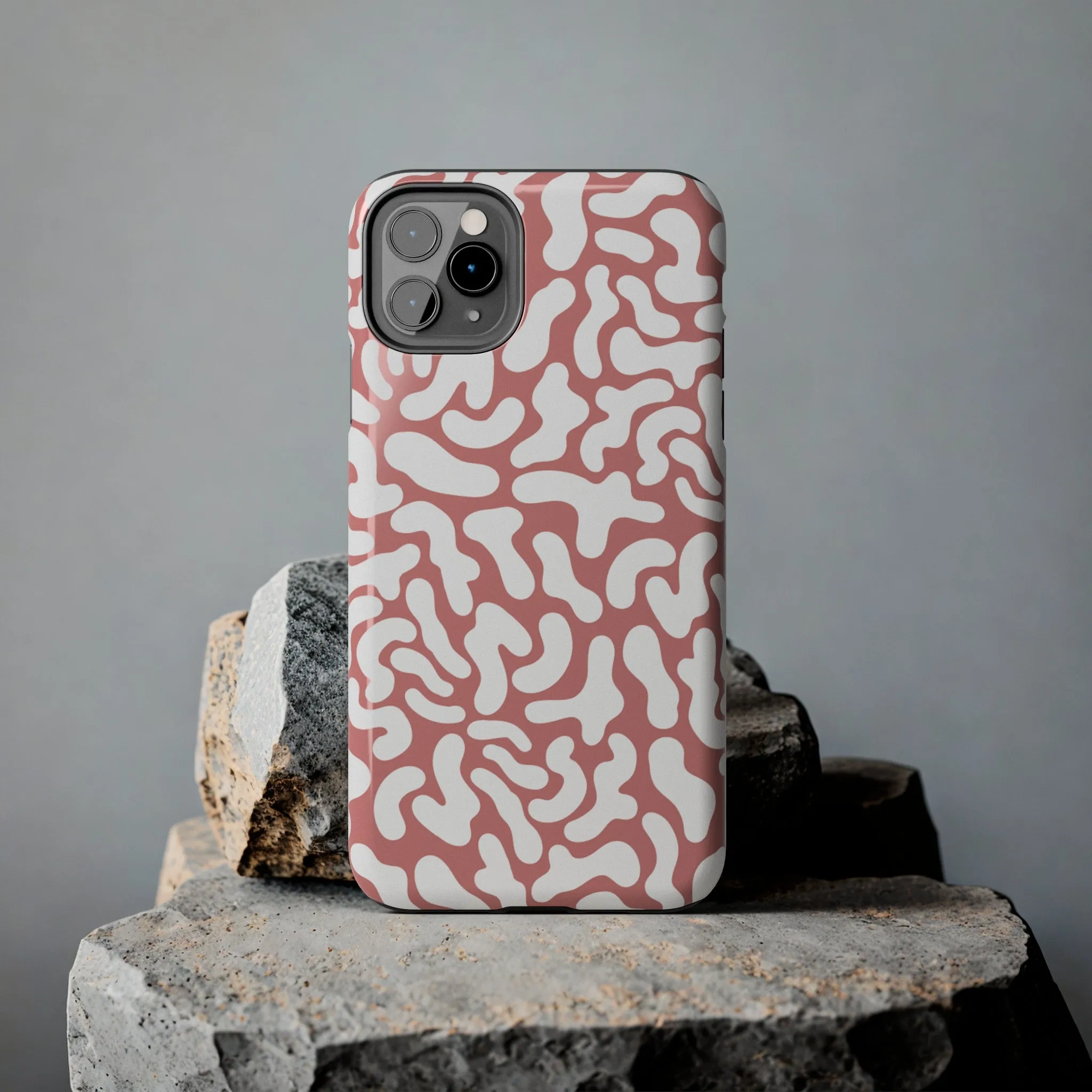 Chic Pink and White Pattern Cell Phone Cover: Stylish Device Protection