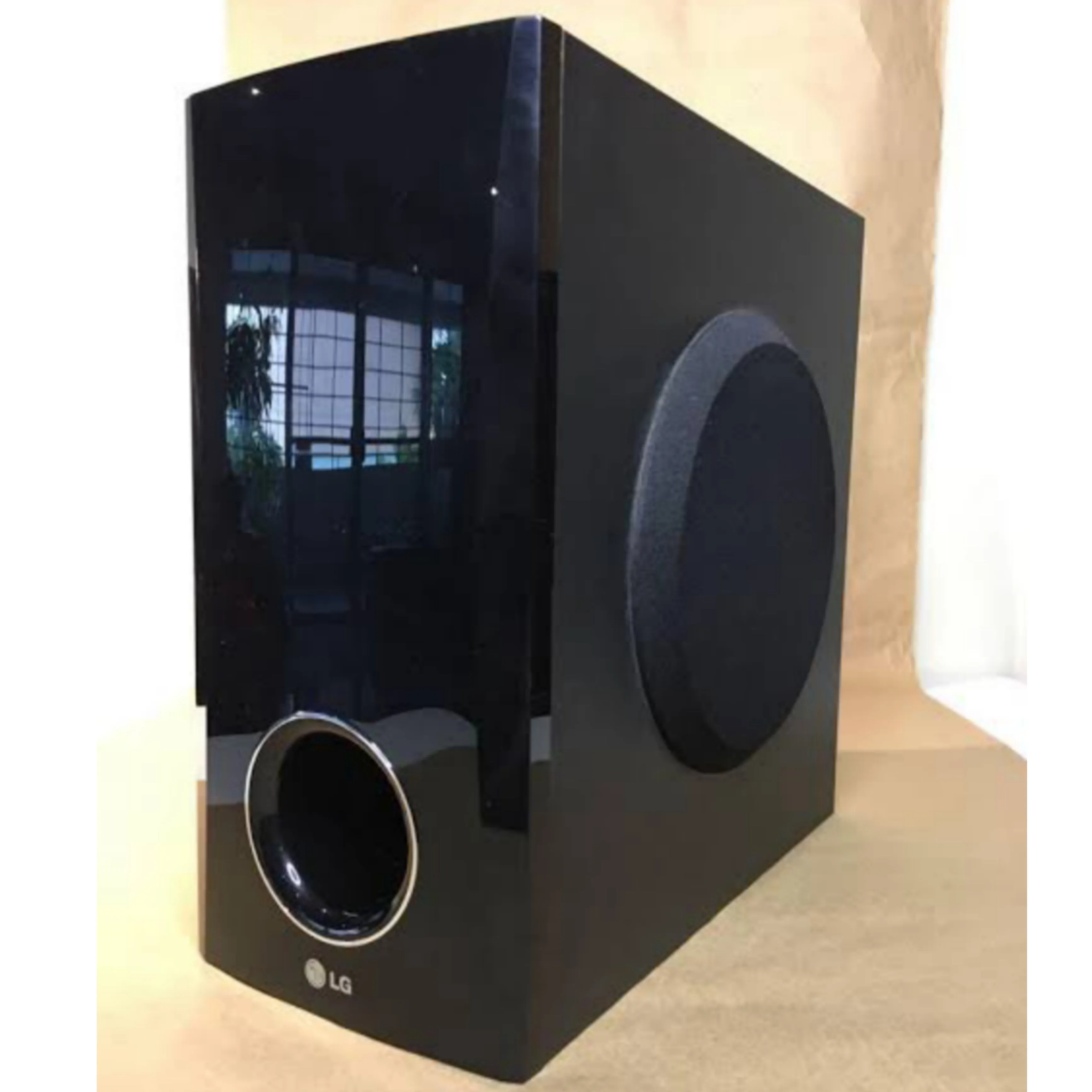 LG 8 ohms Passive Home Theater Subwoofer - Foreign Used