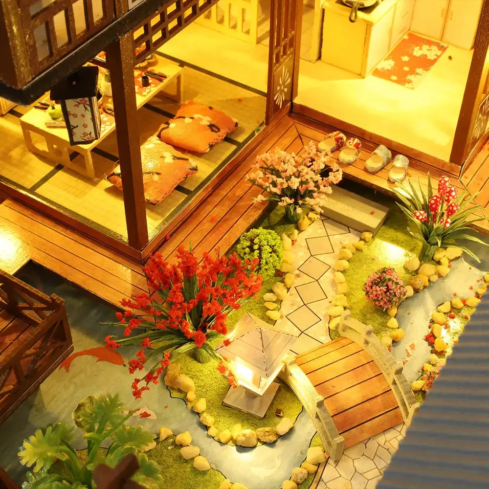 "Yaquan Court" Miniature Dollhouse Kit