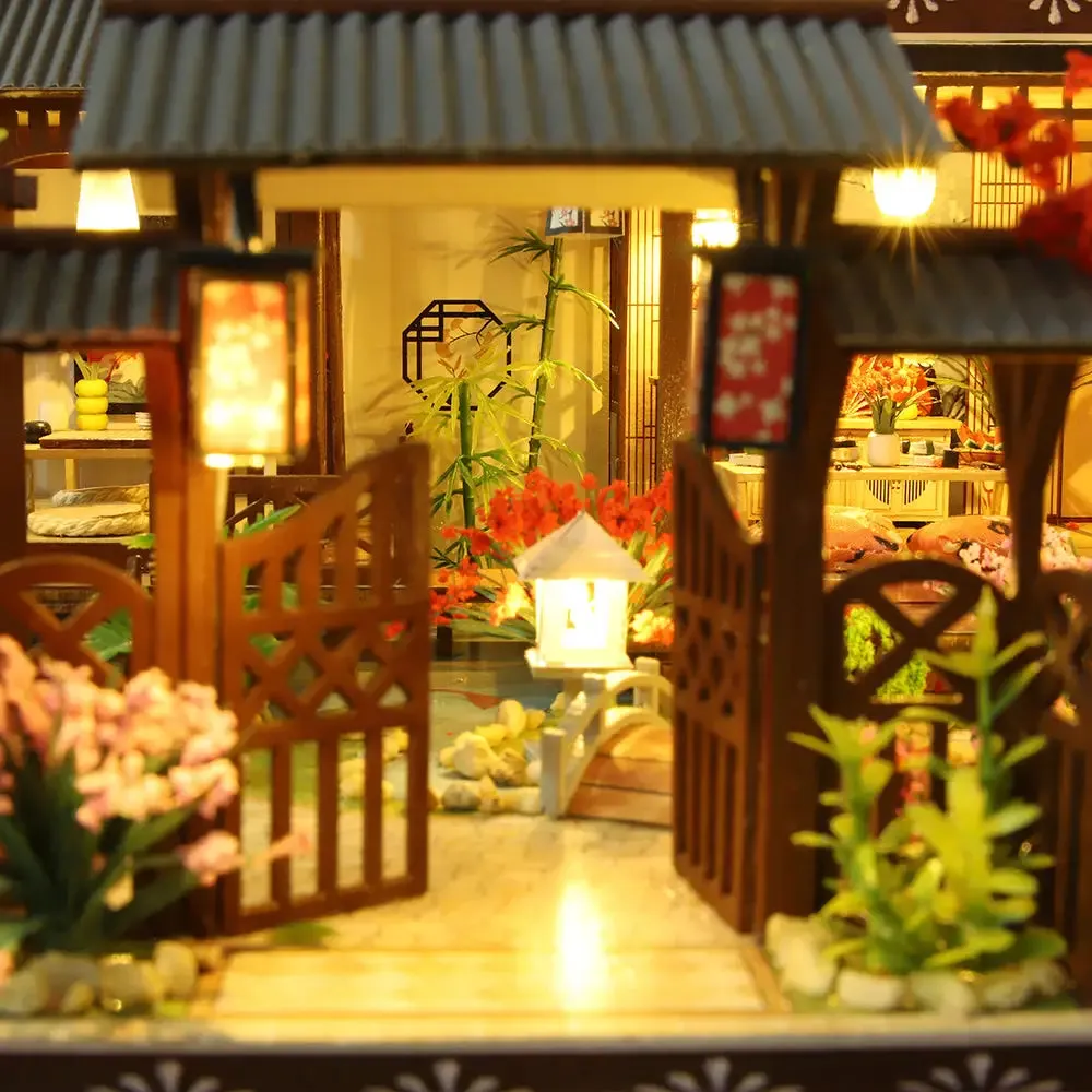 "Yaquan Court" Miniature Dollhouse Kit