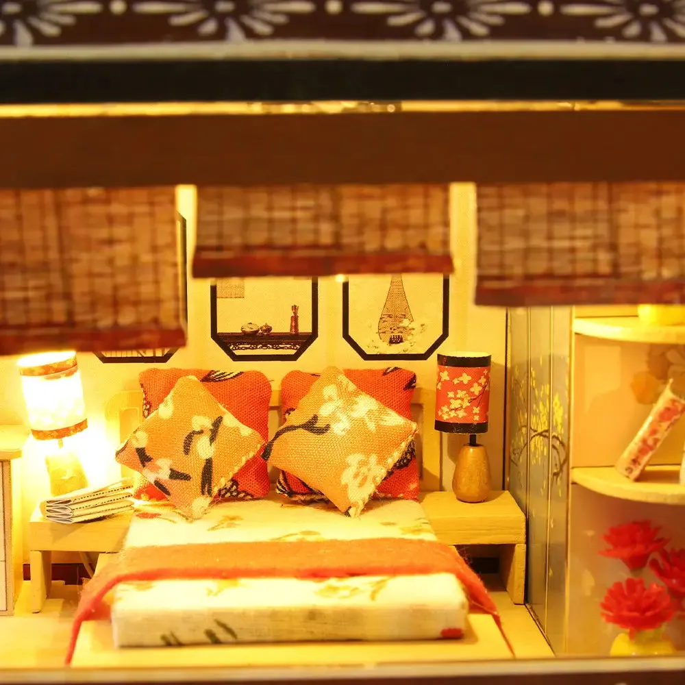 "Yaquan Court" Miniature Dollhouse Kit