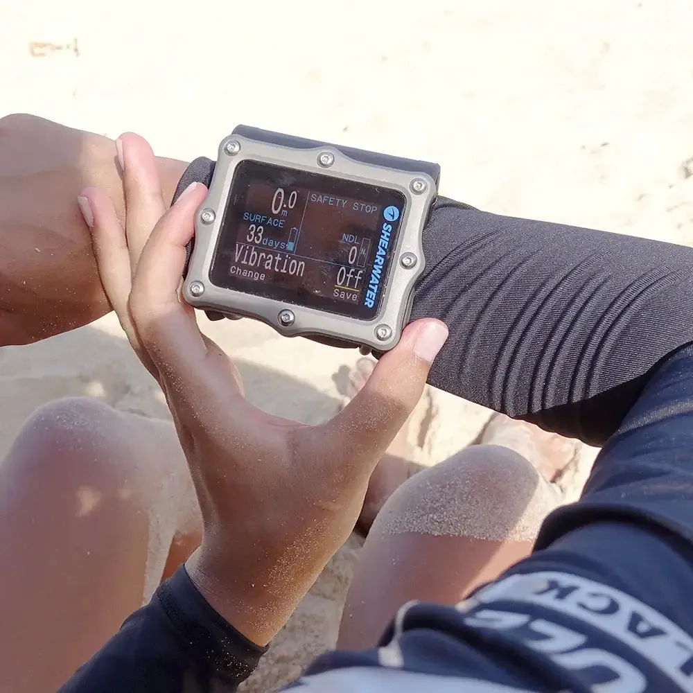 Shearwater Perdix 2 Ti with Swift Transmitter