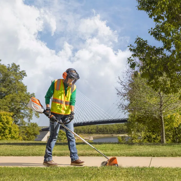 Stihl FCA 135 Cordless lawn edger